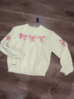 Cream Sweater with Pink Bow Motif